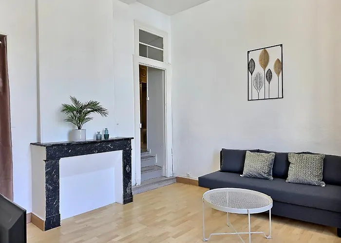 Wonderhost, Les Volumes De Margot En Hypercentre